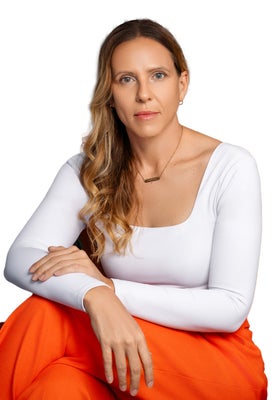 Portrait of Ami Rivera, REALTOR®, SRS, ABR, C2EX, PSA, RENE, AHWD